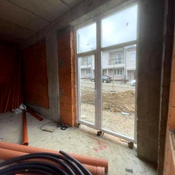 Квартира з окремим входом