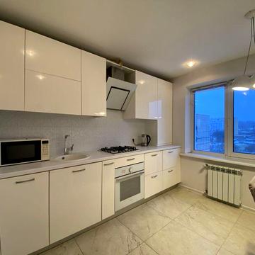 Современный ремонт! Мебель! 3к 70 кв м Героев 32. Победа 5-6.