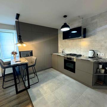 Автокразівський бульв., 8