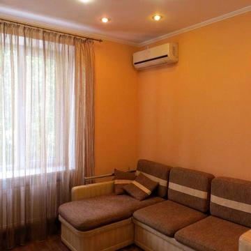 Квартира з автономним опаленням.