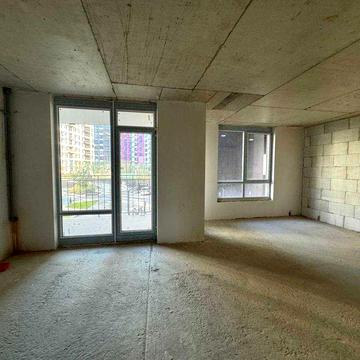 Продається 2-кімнатна квартира-сирець у центрі міста