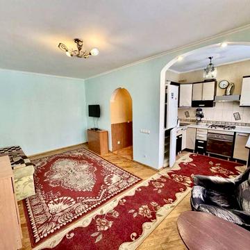 Оренда 2-о кімнатної кв з індивідуальним газовим опал у Центрі міста !