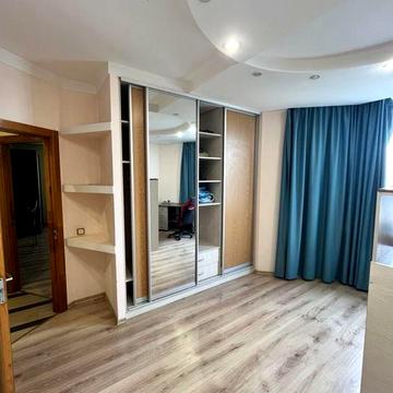 2 кім. квартира метро Васильківська