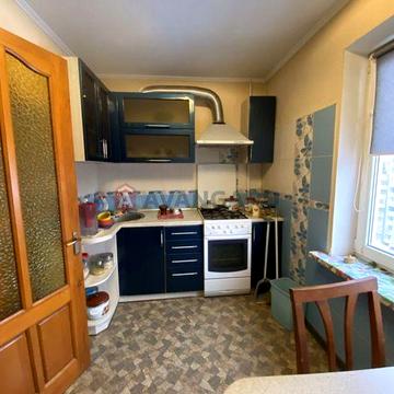 Продам 3-х кімнатну квартиру. перша Ливарна 4