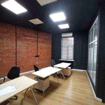 Цена снижена! Продам 3 к.кв. с офисным ремонтом, Центр