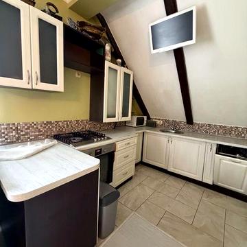 Напівособняк район готелю Ужгород. Газ. Можна тваринки.