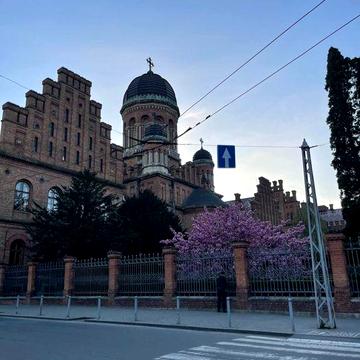 Продаж 2-к квартири в центрі біля Університету