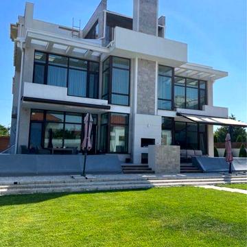 Совиньон. Великолепный современный дом