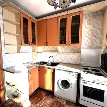 3-кімнатна квартира з великою площею 69,7м2, цегляний будинок з ліфтом