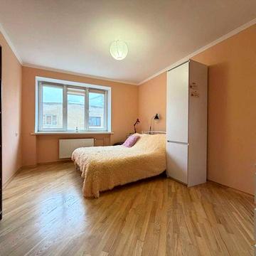 Продаж 4 кім. квартири по вул. Тютюнників