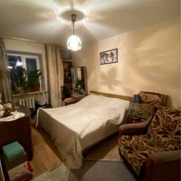 Продаж 2 кімнатної квартири /цегла/3 поверх/ біля Драмтеатру