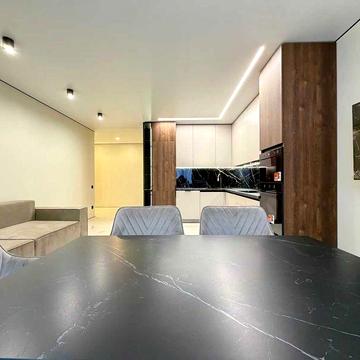 Чудова 3-кім біля міського озера