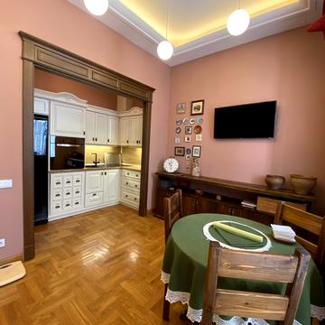 Велика Житомирська вул., 6