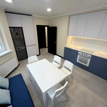 2 кім - студія, Юлії Здановської 34 Б, 42 м2, є ГЕНЕРАТОР на ліфт