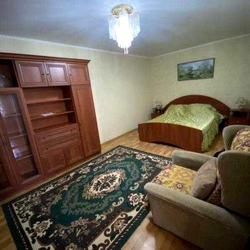 Продам 3-кімнатну квартиру 67 м² з АГВ опалення | вул. Болгарська