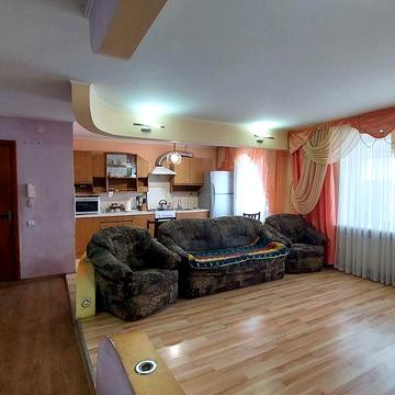 Оренда 3-х кімнатної квартири в центрі р-он 19 Школи. Світло не вимк!