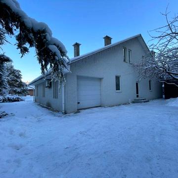 Будинок з ремонтом на 18 сотках в центральній частині міста Буча