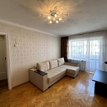 Костянтинівська вул., 63/12