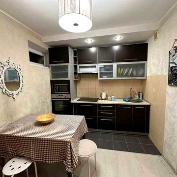 Оренда трикімнатної квартири , Вул. Николая Михновского, 2