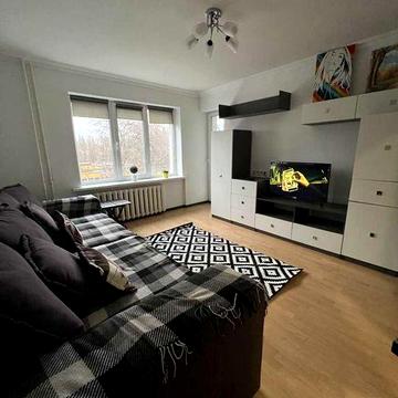 Сдаётся 2-х комнатная квартира ж\м Победа