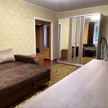 1 кімнатна в районі «Ангел»-центр з меблями та технікою, дуже тепла