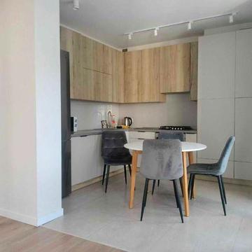 Оренда просторої 2 кімнатної квартири ЖК Америка вул Володимира Янева