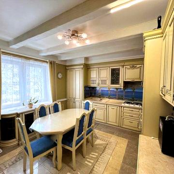 Продаж 2-кімнатної квартири вул. Чупринки