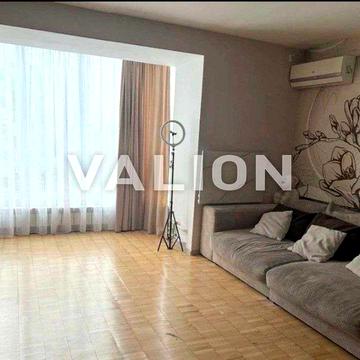 Продаж 1 кімнатної квартири на вул. Ялтинська, 5-Б