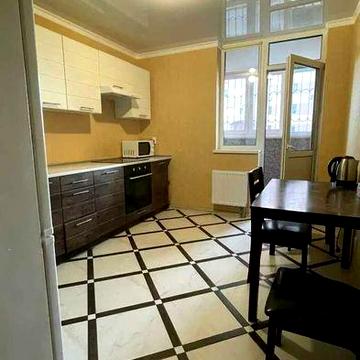 Здам 1к квартиру на Позняках: вул. Крушельницької 15, м. Харківська