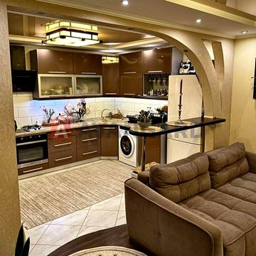 Продаю квартиру з гарним ремонтом