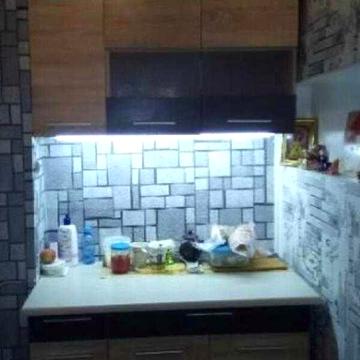 Продам гостинку зі своїми зручностями в житловому стані