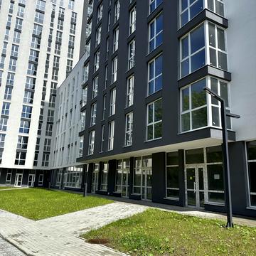 Володимира Великого вул. (Артема), 10