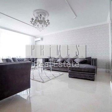 Продаж пентхауса 213.6 м² в класичному стилі, Анни Ахматової 30