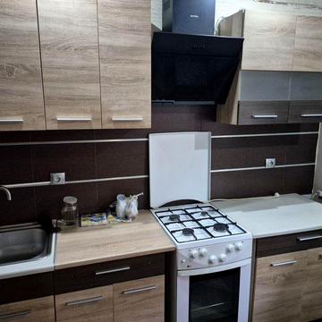 Здається будинок в тихому центрі міста.