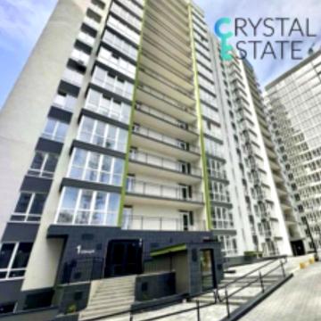 Трикімнатна квартира біля центру міста