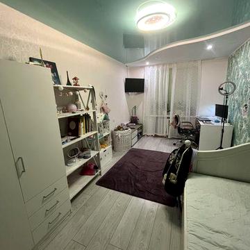 Продаж квартири в новому будинку з меблями та технікою р-н Левада