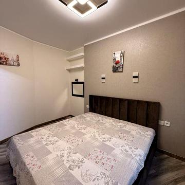 Сдам 2-х комнатную на Каманина