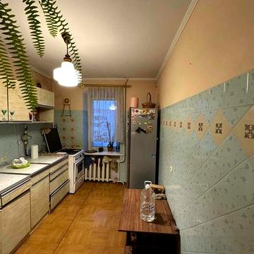 Простора двокімнатна в центрі , мінімальний податок ід41986