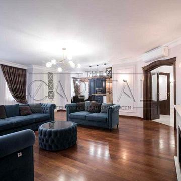 Квартира з новим ремонтом/2 санвузли/ вул.Старонаводницька/5 хв  метро