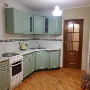 Тарасівська вул., 20