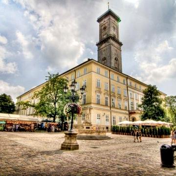 Продаж 2-во кім квартири на Площі Ринок