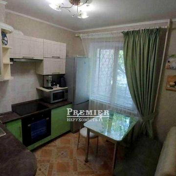 Продам 3-кімнатну квартиру на Семена Палія