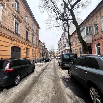 Вулиця Богдана Хмельницького (ближній центр) квартира з ремонтом