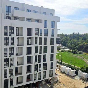 Продаж гарно спланованої двокімнатної квартири з видом на річку Уж ЖК Luxar