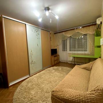 Однокімнатна квартира на Садах з гарним косметичним ремонтом