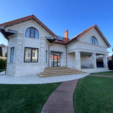 Ідеальний будинок в Совіньоні