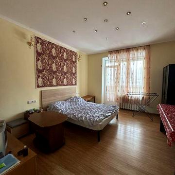 Продаж 2-кімнатна Антоновичя Євідновлення майже центр