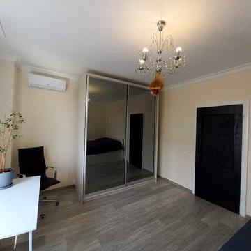 Академіка Булаховського, оренда сучасної квартири