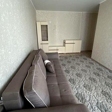 Здам 2к квартиру Версаль Парк