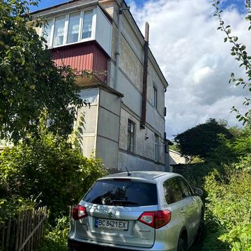 Львівська вул., 21